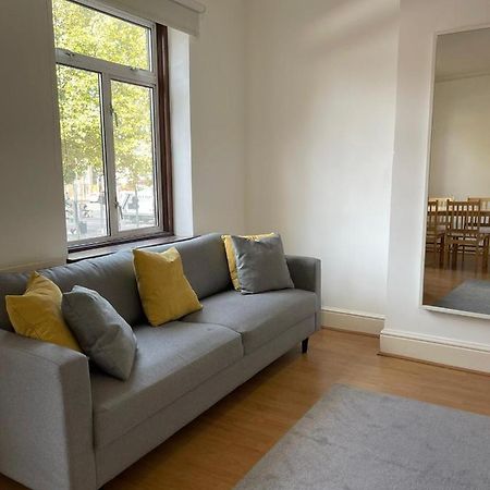 Amazing 3 Bedroom Flat Minutes From Tower Bridge London Exteriör bild