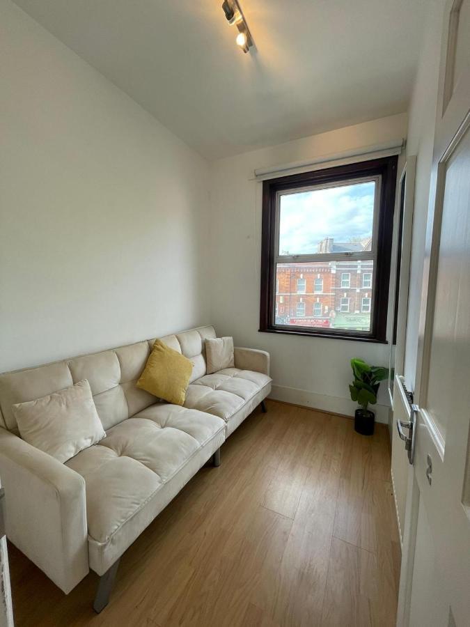 Amazing 3 Bedroom Flat Minutes From Tower Bridge London Exteriör bild