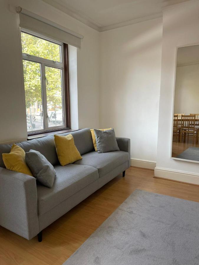 Amazing 3 Bedroom Flat Minutes From Tower Bridge London Exteriör bild