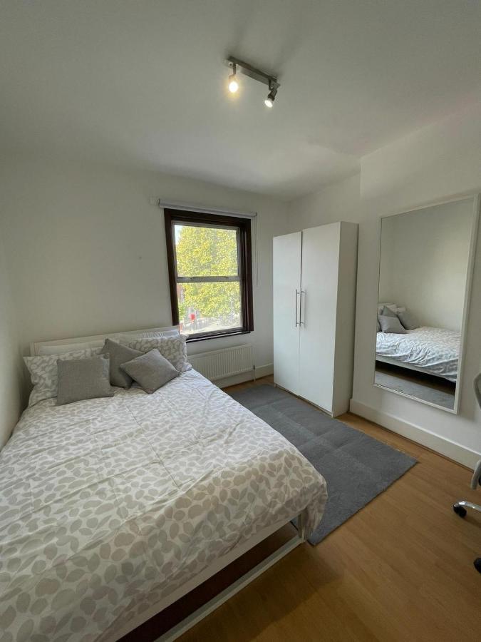 Amazing 3 Bedroom Flat Minutes From Tower Bridge London Exteriör bild